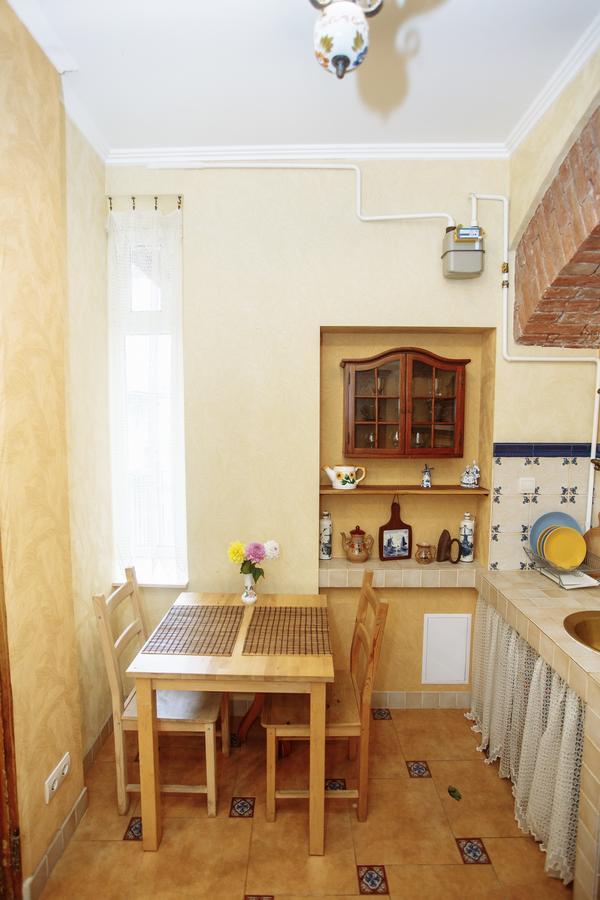 Halytska Apartment Lviv Exterior photo