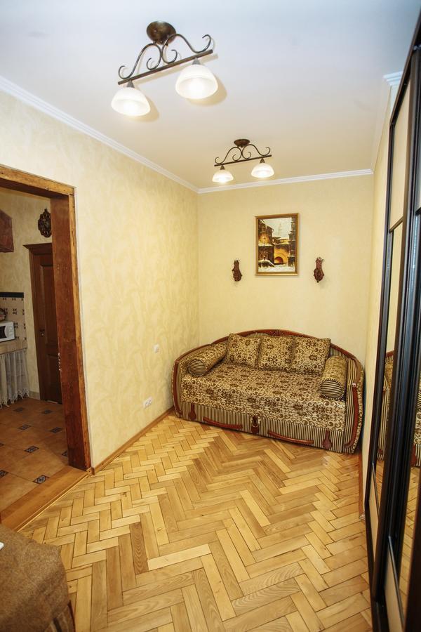 Halytska Apartment Lviv Exterior photo